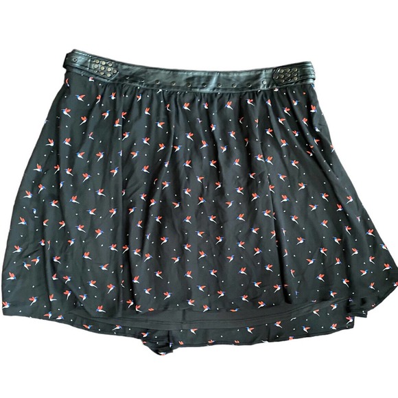 Torrid Hummingbird Skirt chiffon Leather Studded Black Plus Women 20 Bird - Picture 4 of 14